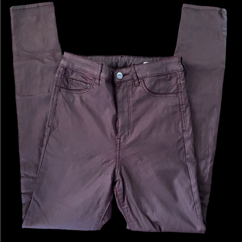 Deep purple coated jeans in high rise